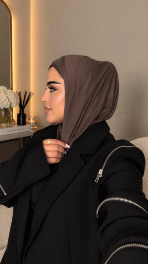 BROWN..بُني
